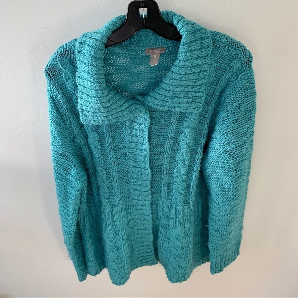 Chico’s 3 Aqua Cardigan Snap closure